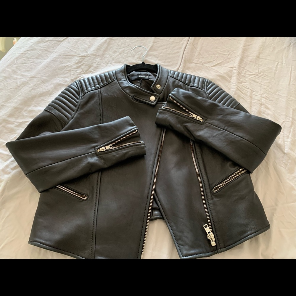 Nicholas women’s size 6 leather jacket